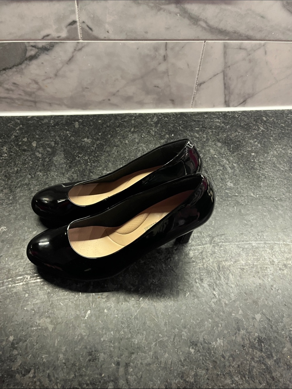 Black Women's Patent Round-Toe Pumps - Brand: Clarks - Picture 5 of 8